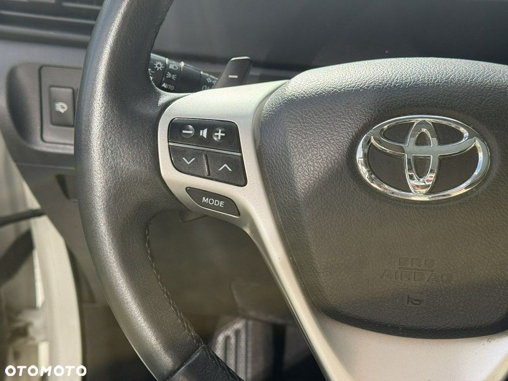 Toyota Verso - 21