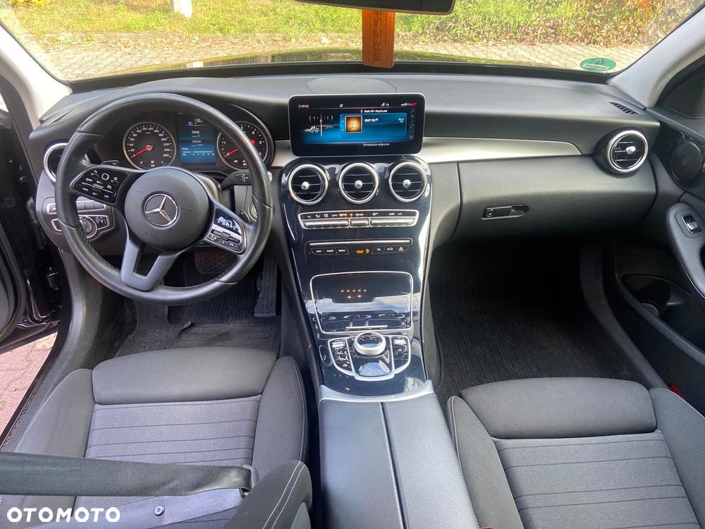 Mercedes-Benz Klasa C 180 d 9G-TRONIC - 29
