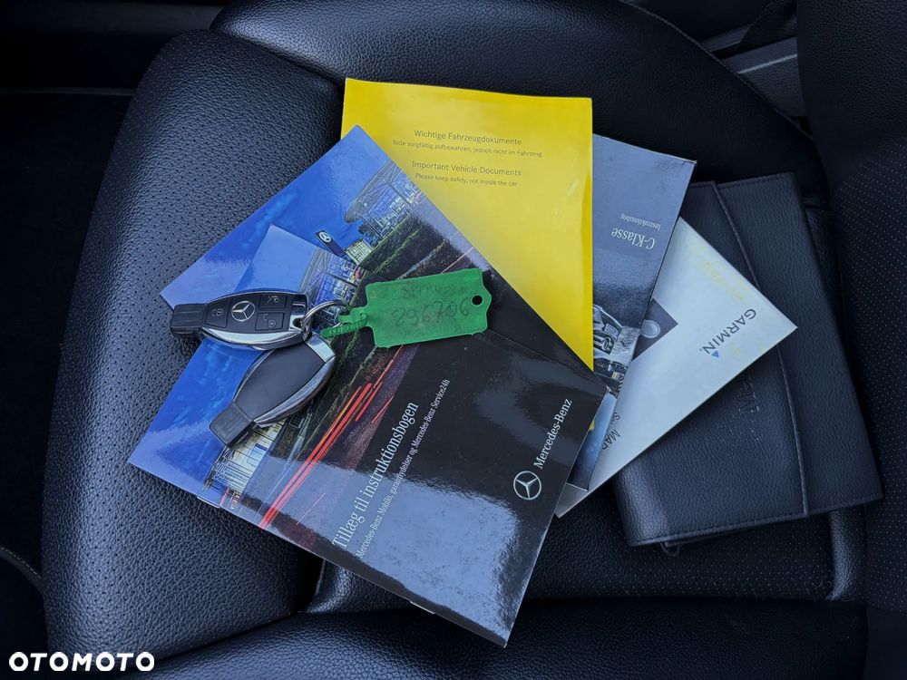 Mercedes-Benz Klasa C 200 7G-TRONIC - 39