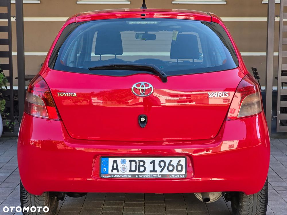 Toyota Yaris 1.3 VVT-i Sol - 32
