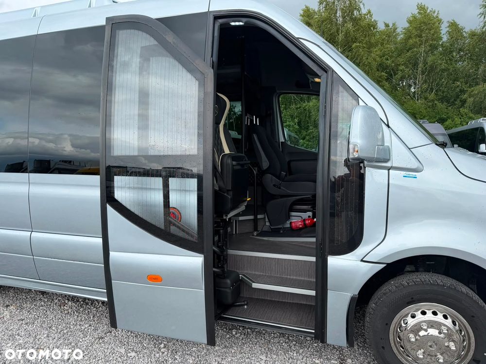 Mercedes-Benz Sprinter 519 - 15