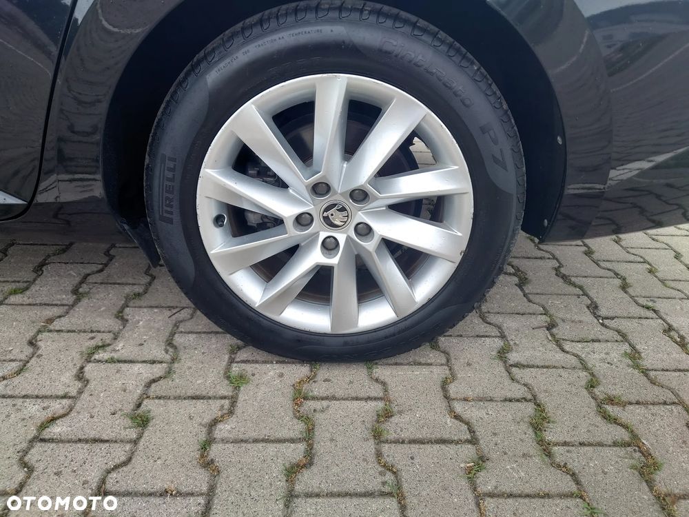 Skoda Superb 2.0 TDI Style DSG - 15