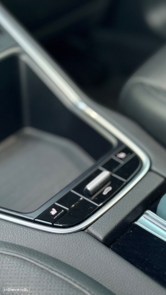 Porsche Panamera 4 E-Hybrid - 15