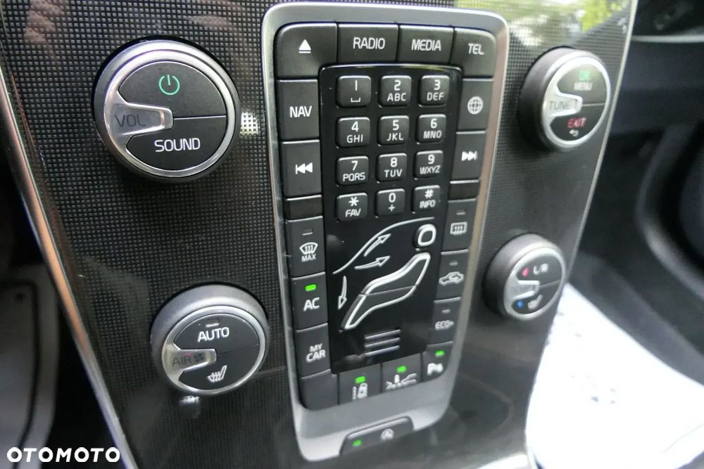 Volvo V40 Cross Country D3 Geartronic Momentum - 23