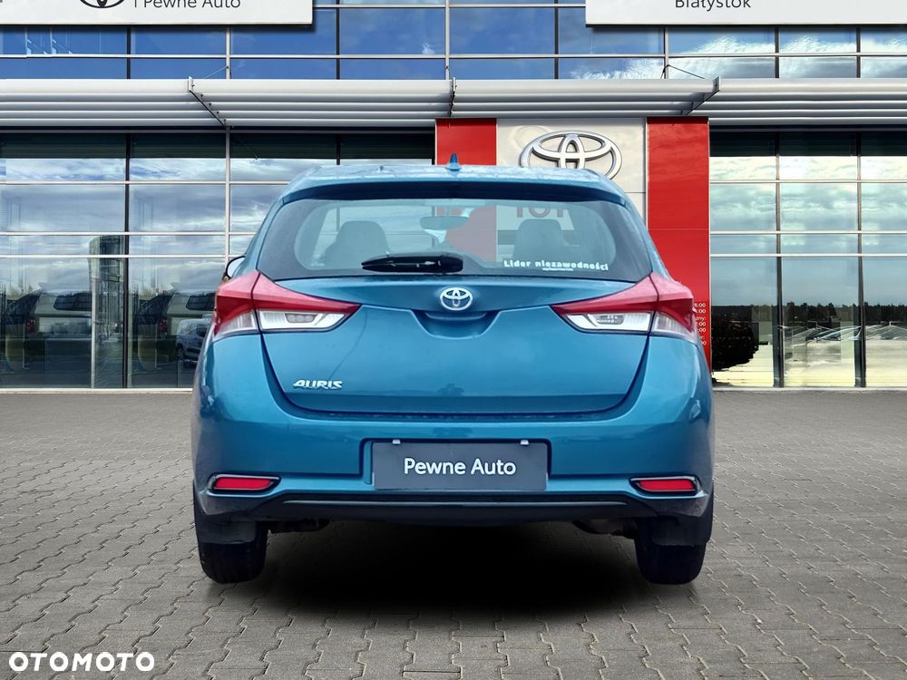 Toyota Auris 1.33 VVT-i Active - 4