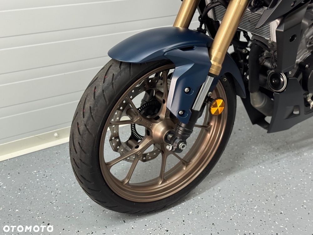 Honda CB - 26