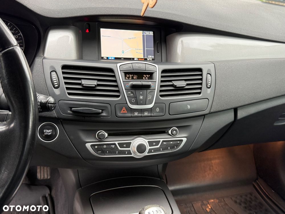 Renault Laguna 2.0 dCi Initiale - 8