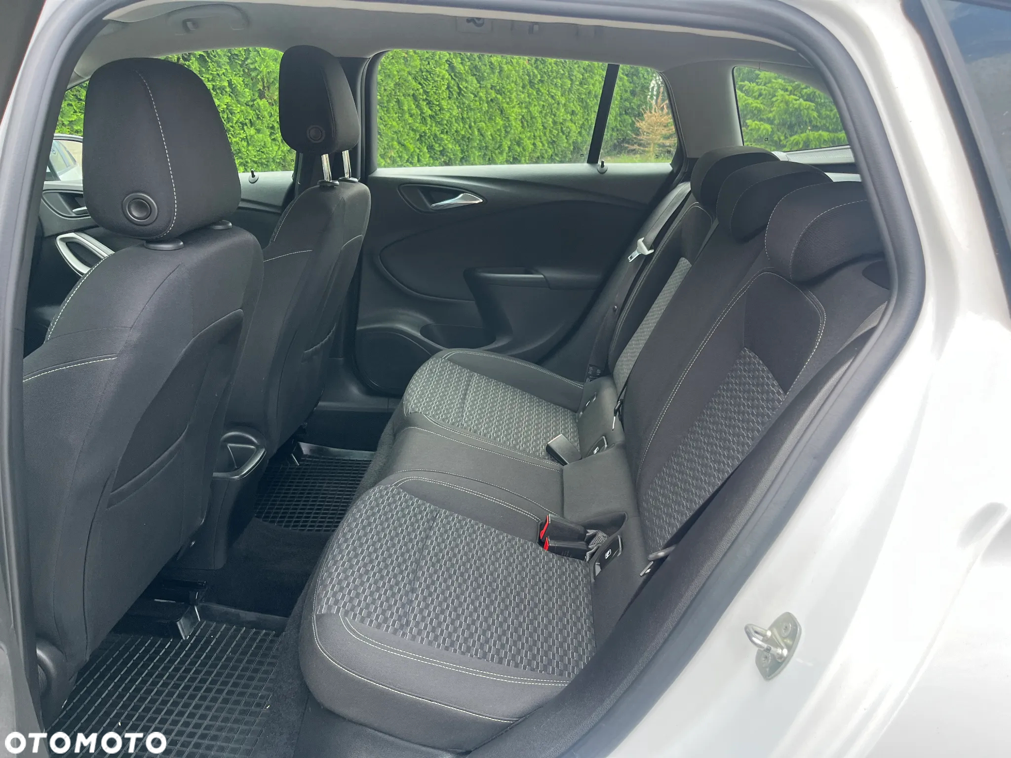 Opel Astra V 1.6 CDTI Enjoy - 17