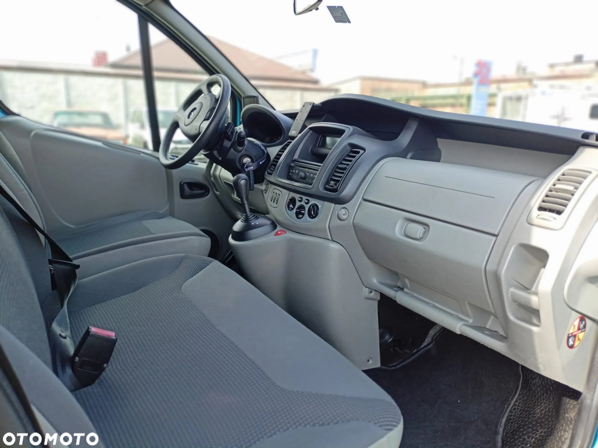 Opel Vivaro L2H1 2.9t MTA - 10