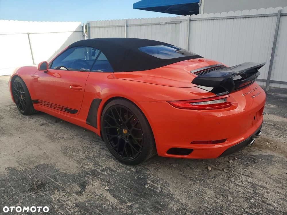 Porsche 911 Carrera S PDK - 5