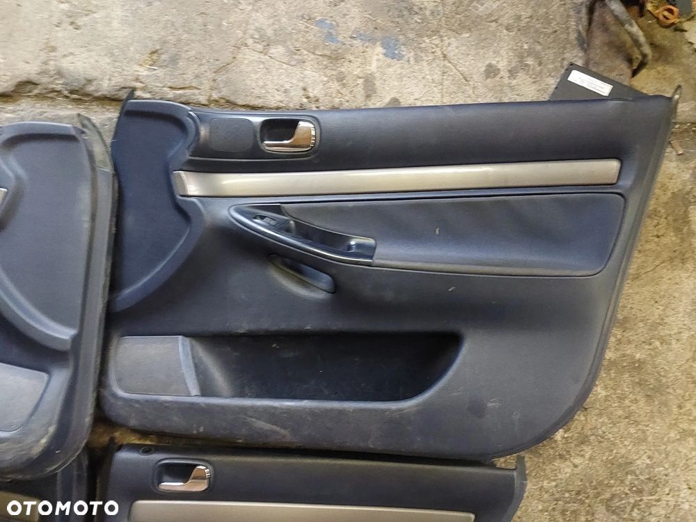 Audi A4 B5 Lift FL Boczki drzwi KOMPLET boczków lewy prawy kierowcy pasażera przód tył KOMBI AVANT GRANATOWE niebieskie dekory głośniki tapicerka - 3