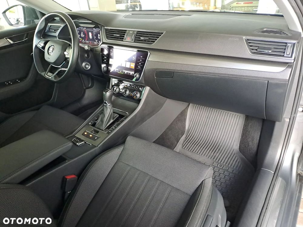 Skoda Superb 2.0 TDI SCR Style DSG - 11