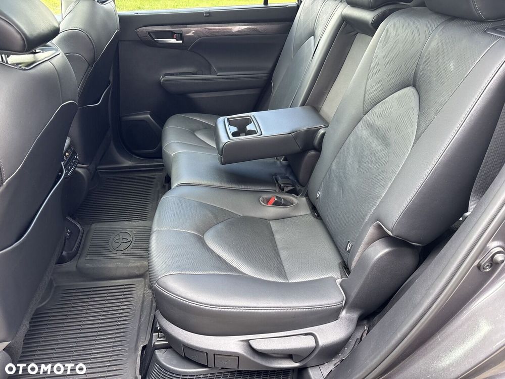 Toyota Highlander 2.5 Hybrid Executive - 11