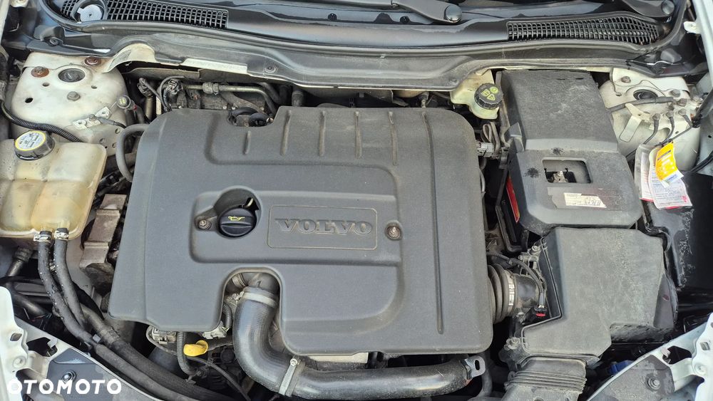 Volvo V50 1.6D DPF Kinetic - 17