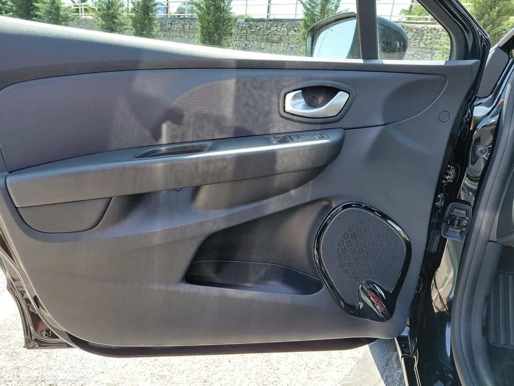 Renault Clio Sport Tourer 0.9 TCe Limited - 23