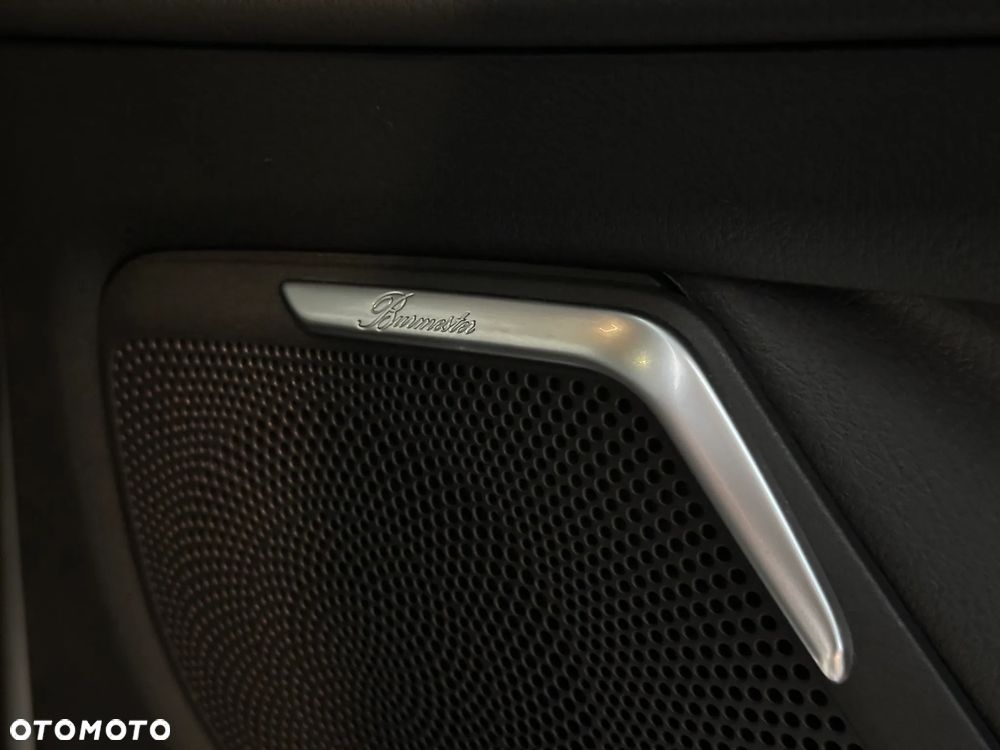 Mercedes-Benz EQV - 38