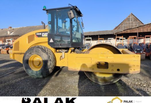 Caterpillar Walec drogowy  CAT CS 64 B , METAL-GUMA  ,2018 rok - 8