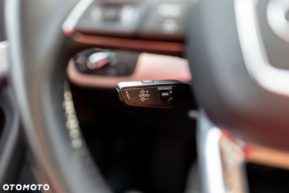 Audi A4 Avant 40 TDI quattro S tronic - 36
