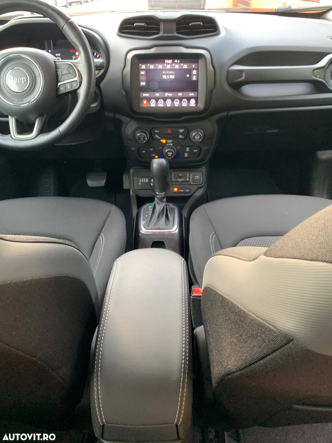 Jeep Renegade 1.3 T-GDI 4xe PLUG-IN Hybrid Automatik Summit - 29