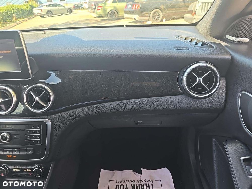 Mercedes-Benz CLA 250 7G-DCT Sport - 12