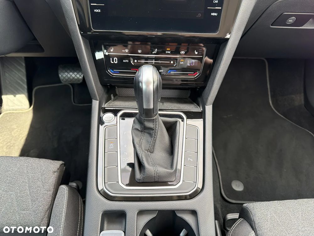Volkswagen Passat 2.0 TDI Business DSG - 16