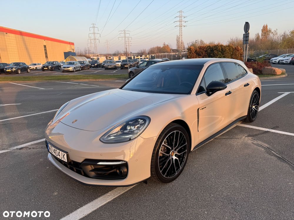 Porsche Panamera 4 E-Hybrid Platinum Edition - 11