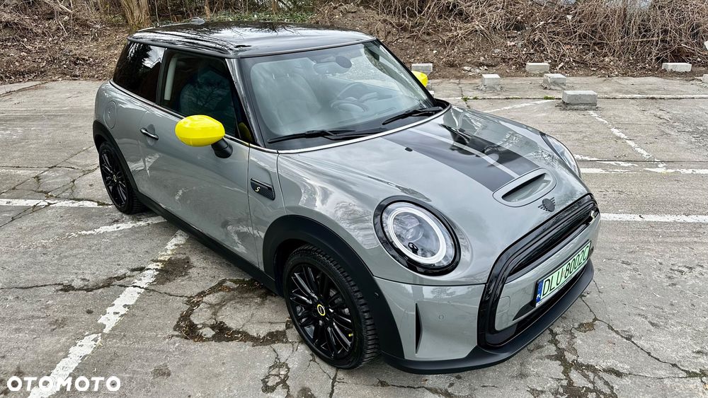 MINI Cooper SE Resolute Edition - 11