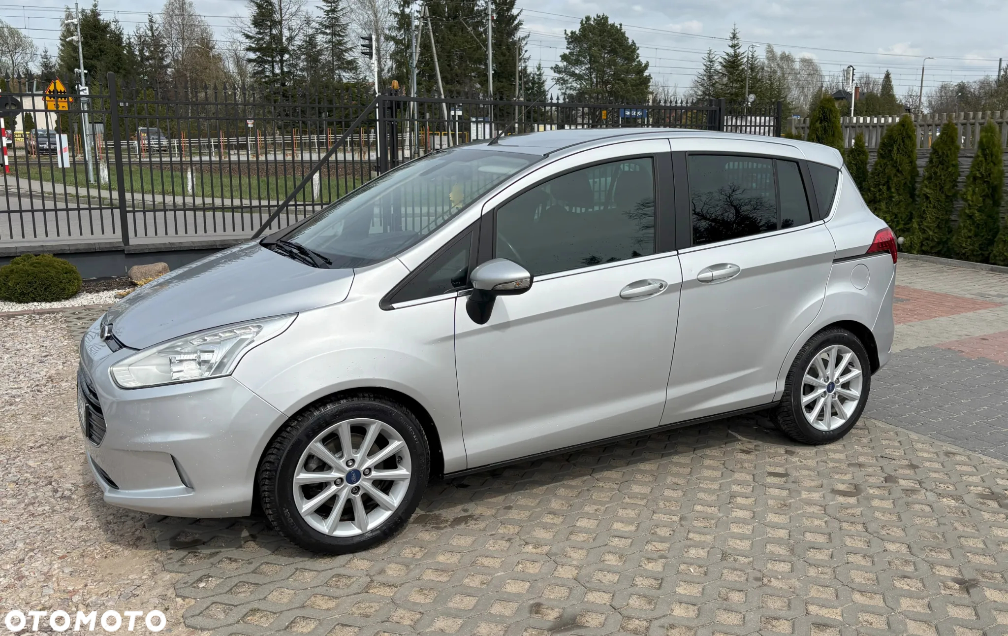 Ford B-MAX 1.6 TDCi SYNC Edition - 11