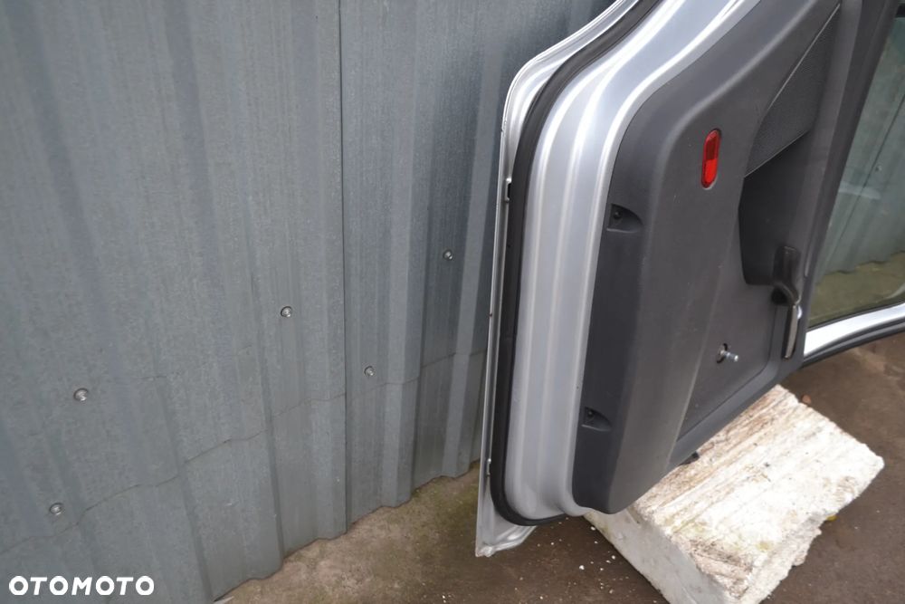 VW TOURAN DRZWI TYŁ TYLNE LEWE KOMPLETNE LA7W BEZ KOROZJI POMORSKIE - 4