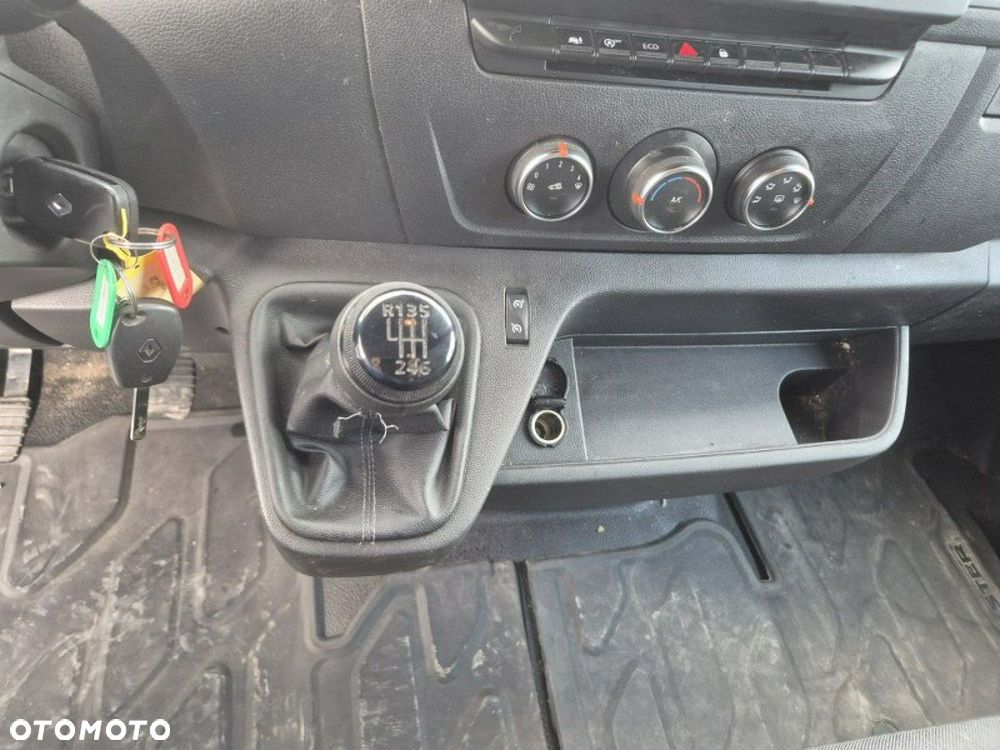 Renault Master - 15