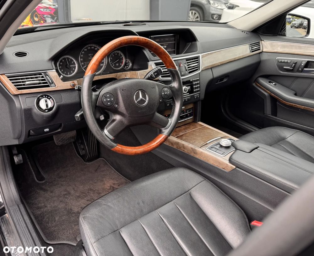 Mercedes-Benz Klasa E 350 CGI 7G-TRONIC Elegance - 18