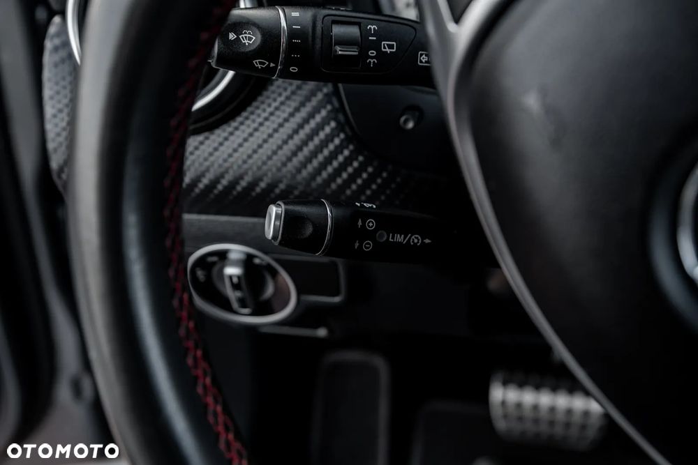 Mercedes-Benz Klasa A 220 4Matic 7G-DCT AMG Line - 38