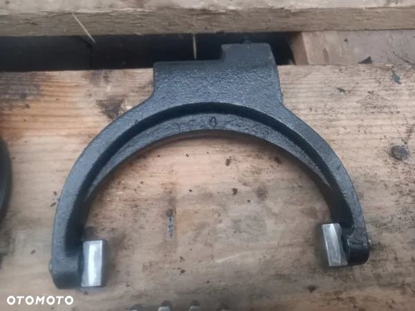 Widełki WOM Massey Ferguson 6170 - 1