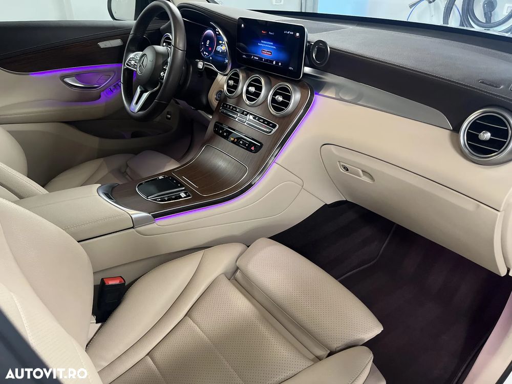 Mercedes-Benz GLC 300 de 4Matic 9G-TRONIC AMG Line - 32
