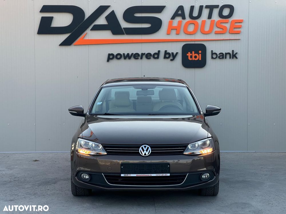 Volkswagen Jetta 1.6 TDI DSG Highline - 2