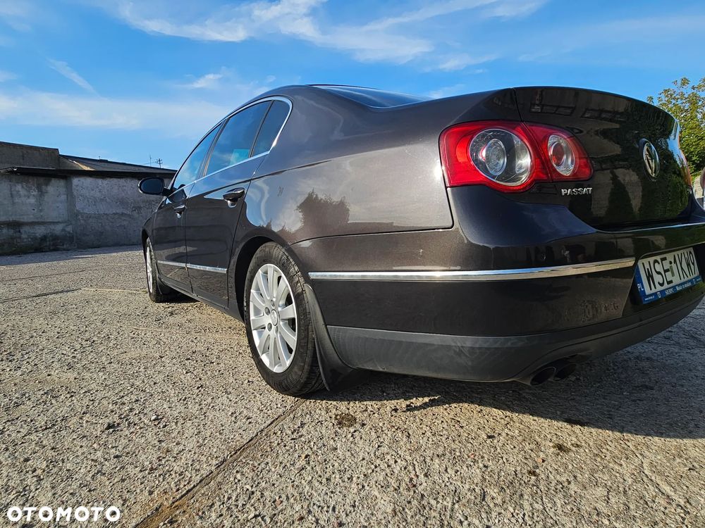 Volkswagen Passat - 9