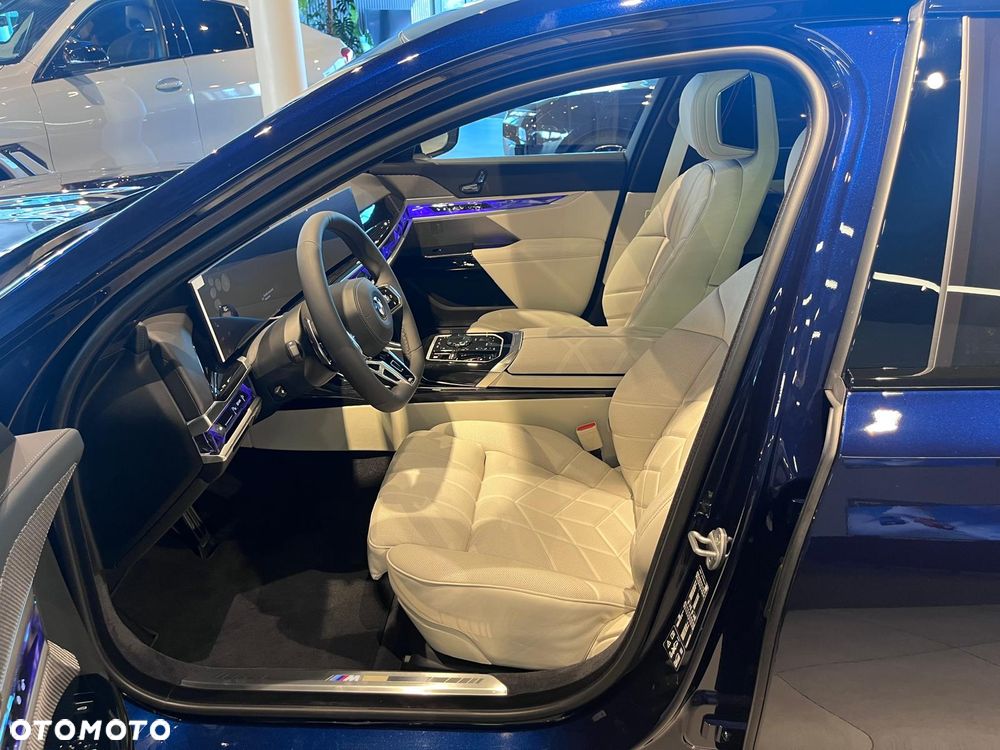 BMW Seria 7 740d xDrive mHEV sport - 11