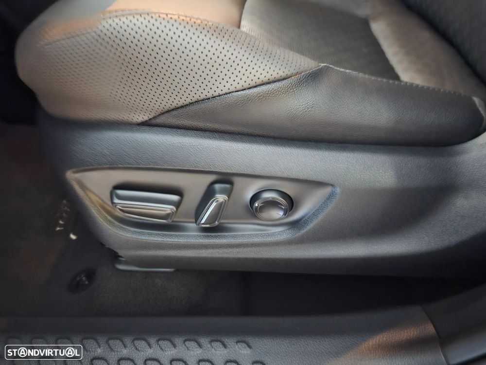 Toyota C-HR 1.8 Hybrid Exclusive+P.Luxury - 15