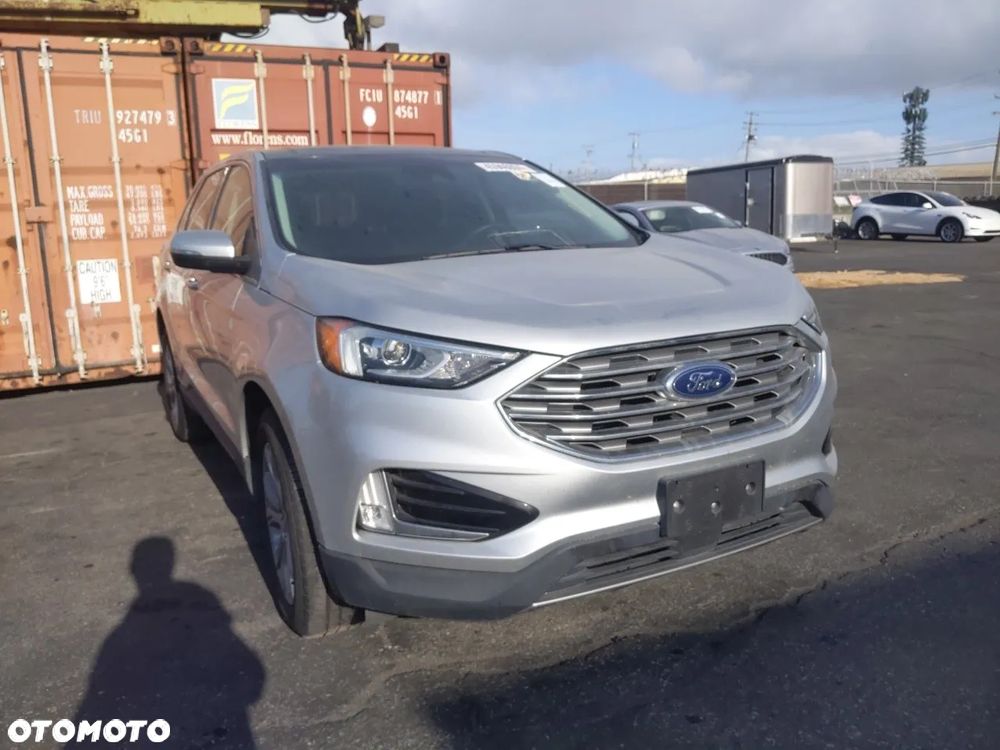 Ford Edge - 32