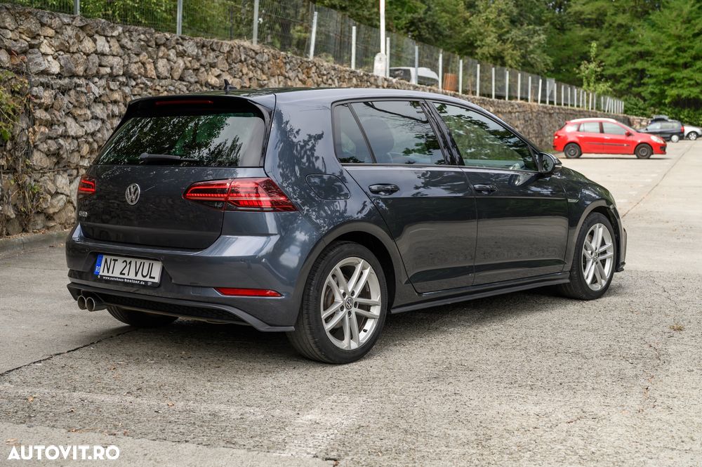 Volkswagen Golf - 5