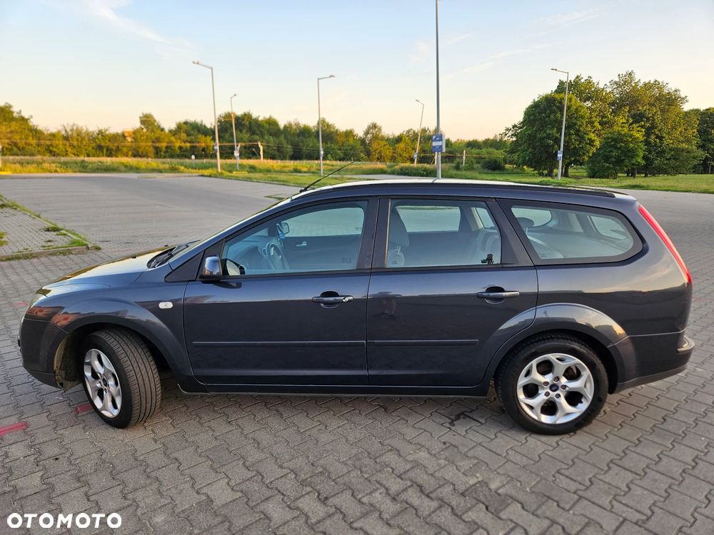 Ford Focus Turnier 1.8 Style+ - 23