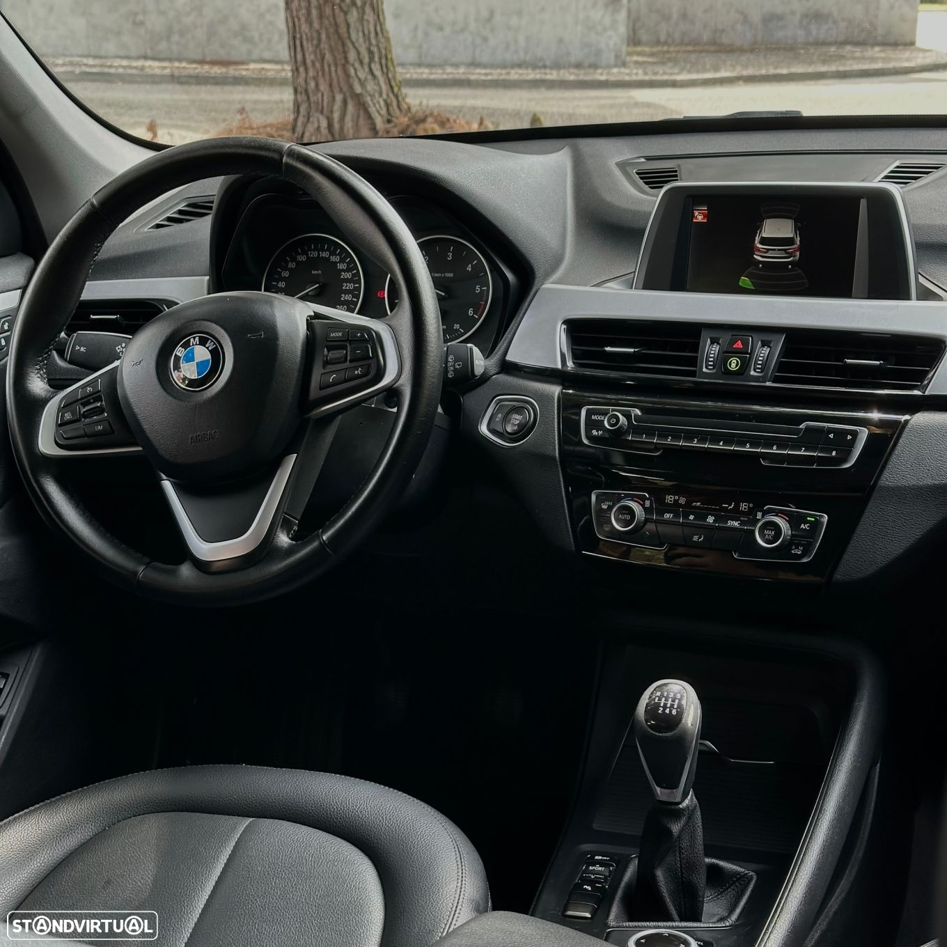 BMW X1 16 d sDrive Advantage - 13