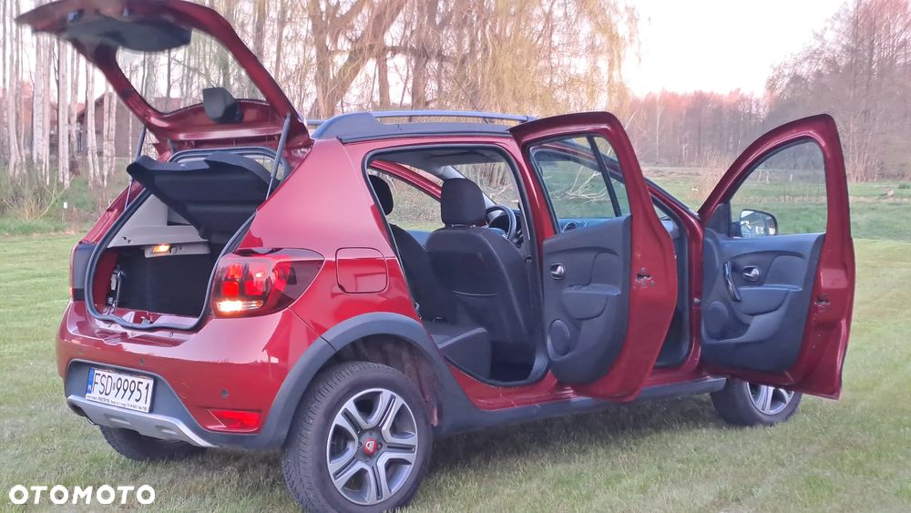 Dacia Sandero Stepway TCe 90 (S&S) Celebration - 15