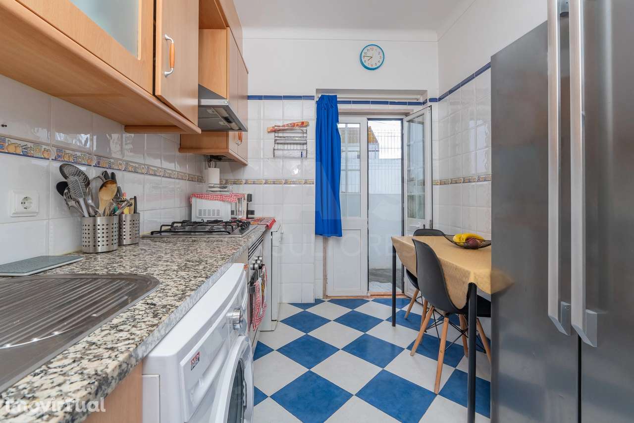 T2 num 1º andar com terraço e churrasqueira no centro de Salvaterra... - Grande imagem: 5/20