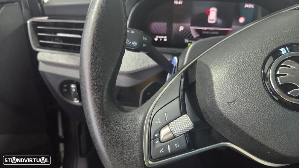 Skoda Kamiq 1.0 TSI Selection DSG - 32