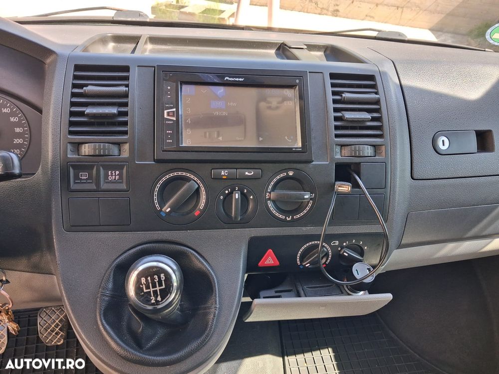 Volkswagen Transporter - 10