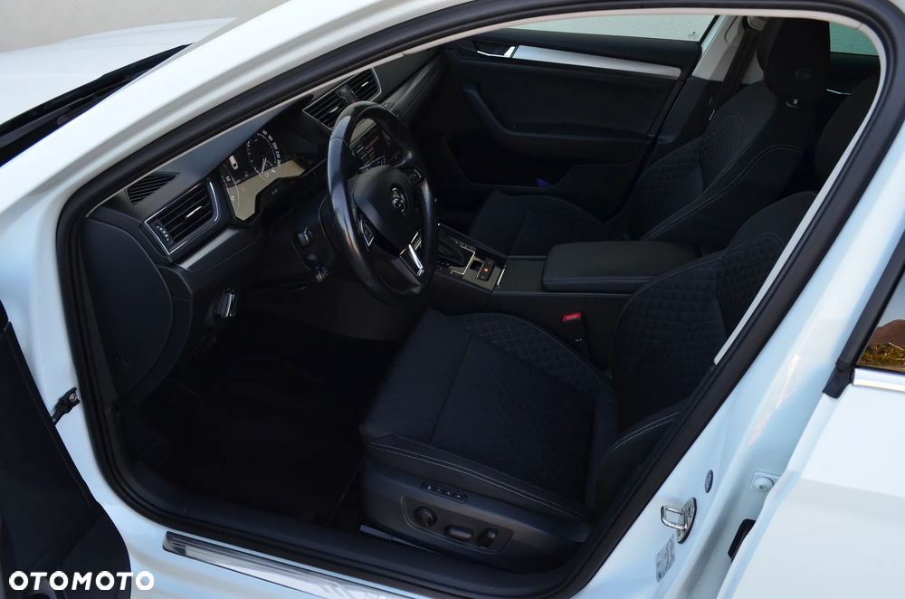 Skoda Superb 2.0 TDI DSG Style - 10
