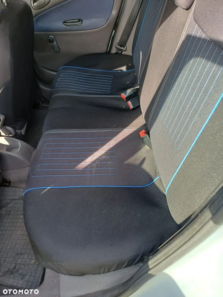 Peugeot 206 - 3