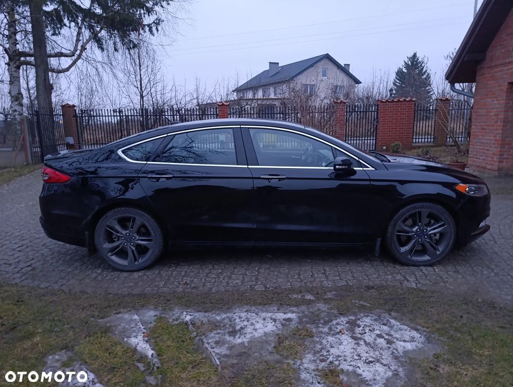 Ford Fusion - 4