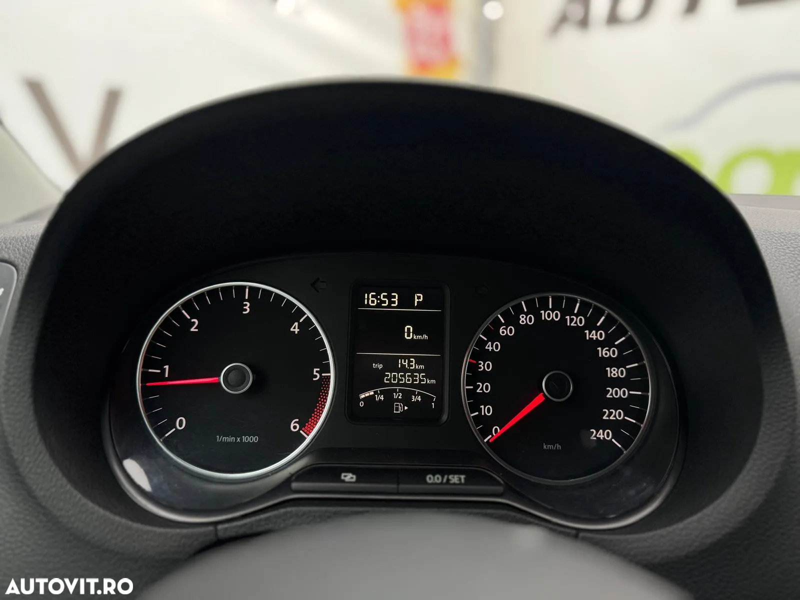 Volkswagen Polo 1.6 TDI DSG Comfortline - 34